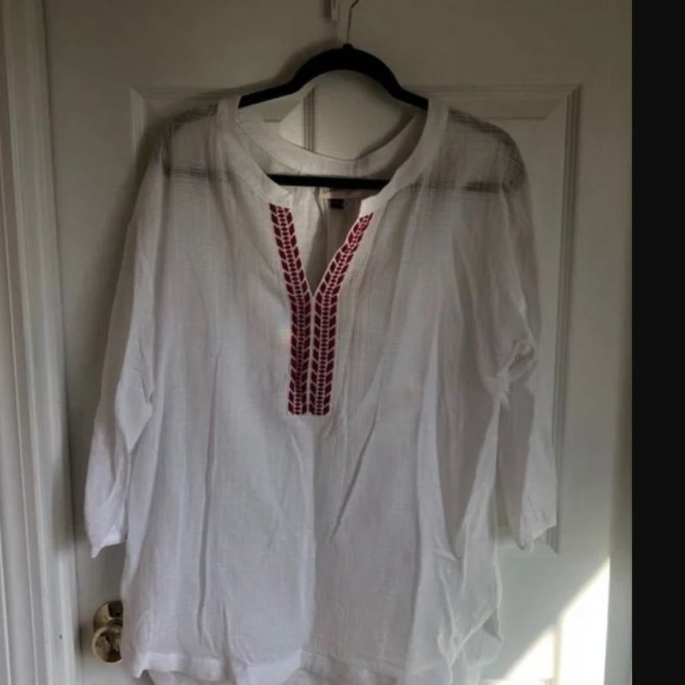 White Tunic - NWT - Picture 2 of 4